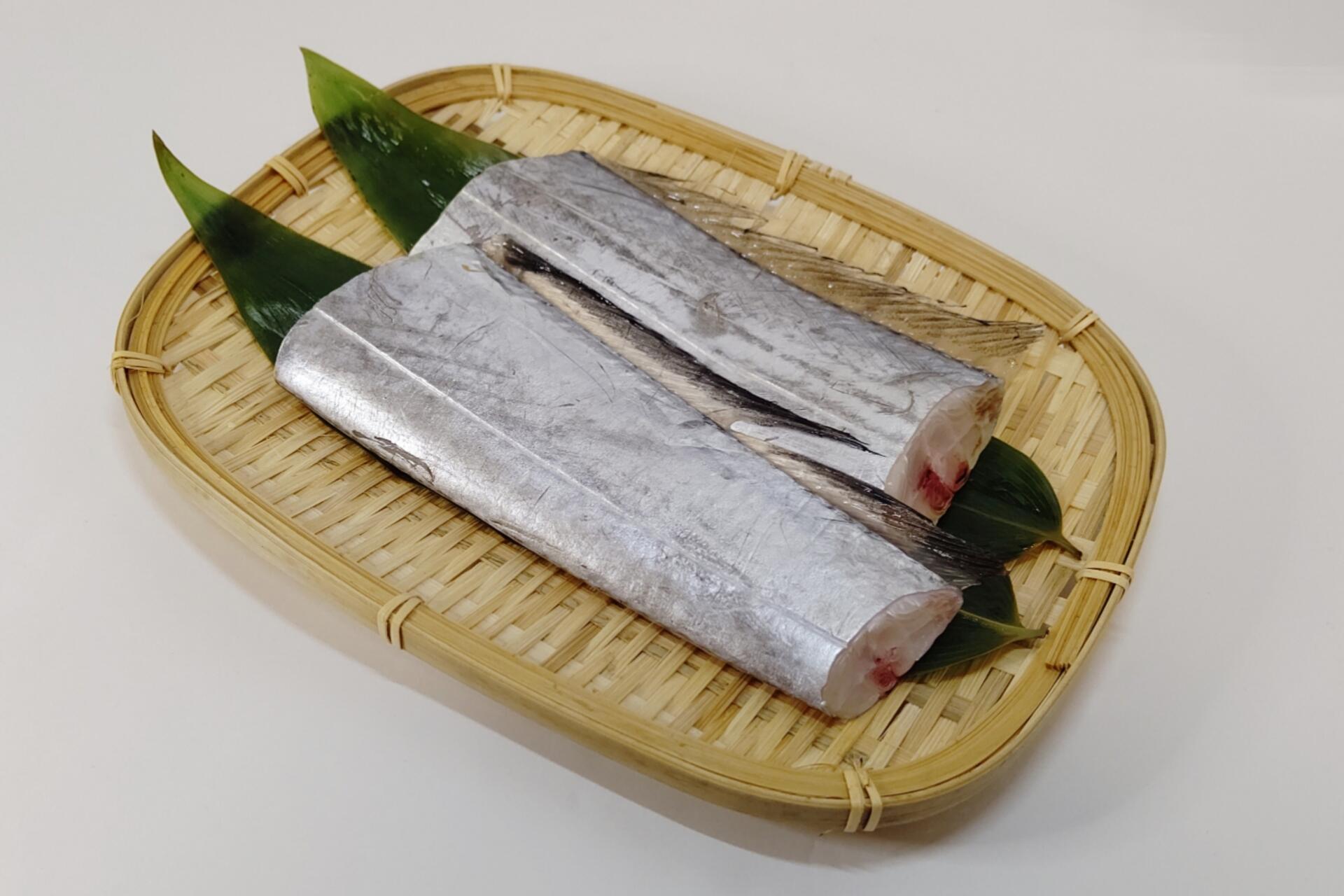 23793411_m 太刀魚切身.jpg